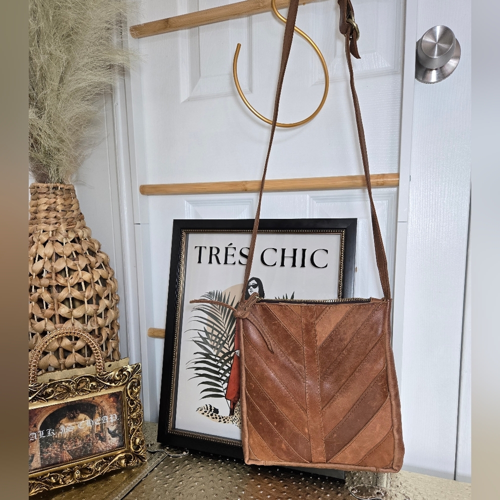 BROWN LEATHER CROSSBODY BAG 🤎